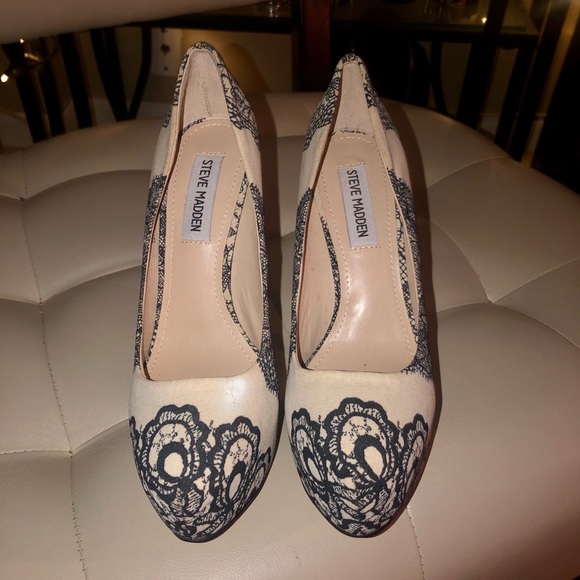 Steve Madden Dejavu Platform Pumps NEW - Picture 3 of 5